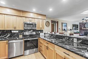 Snow Flower 007 3 Bedroom Condo by RedAwning