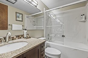 Snow Flower 007 3 Bedroom Condo by RedAwning