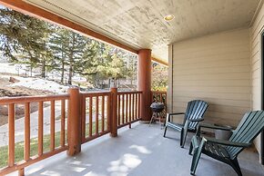 Snow Flower 007 3 Bedroom Condo by RedAwning