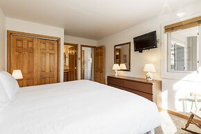 Snow Flower 131 2 Bedroom Condo by RedAwning