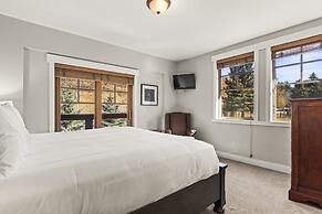 Town Pointe C101 3 Bedroom Condo by RedAwning