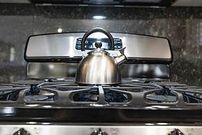 Town Pointe C101 3 Bedroom Condo by RedAwning