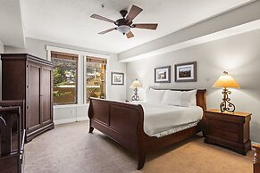 Town Pointe C101 3 Bedroom Condo by RedAwning