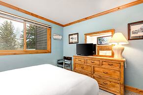 Snow Flower 043 3 Bedroom Condo by RedAwning