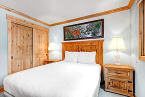 Snow Flower 043 3 Bedroom Condo by RedAwning