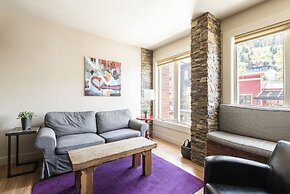 Galleria 308 1 Bedroom Condo by RedAwning