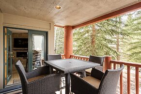 Snow Flower 055 2 Bedroom Condo by RedAwning