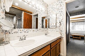 Snow Flower 062 3 Bedroom Condo by RedAwning