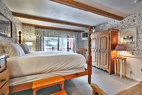 Snow Flower 062 3 Bedroom Condo by RedAwning