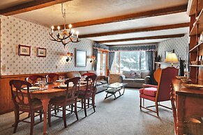 Snow Flower 062 3 Bedroom Condo by RedAwning