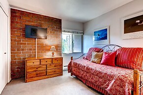 Silvertown 418 4 Bedroom Condo by RedAwning