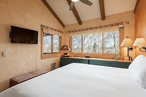 Snow Flower 124 2 Bedroom Condo by RedAwning