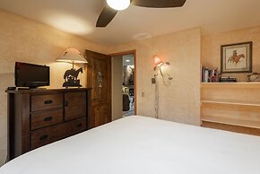 Snow Flower 124 2 Bedroom Condo by RedAwning