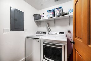 Town Pointe B101 3 Bedroom Condo by RedAwning