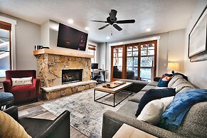 Town Pointe B101 3 Bedroom Condo by RedAwning