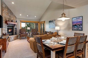 Snow Flower 028 3 Bedroom Condo by RedAwning