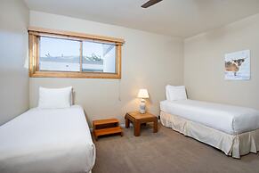 Snow Flower 028 3 Bedroom Condo by RedAwning