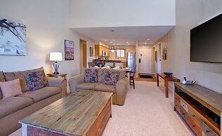 Snow Flower 028 3 Bedroom Condo by RedAwning