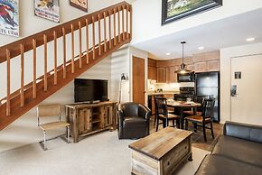 Snow Flower 039-studio+loft 1 Bedroom Condo by RedAwning