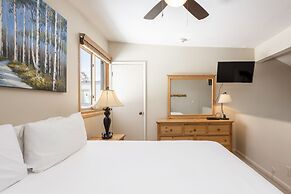 Snow Flower 039-studio+loft 1 Bedroom Condo by RedAwning