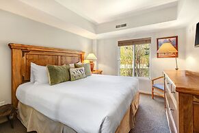 Park Station 236-1 1 Bedroom Condo by RedAwning