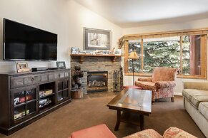 Snow Flower 032 2 Bedroom Condo by RedAwning