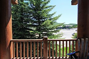 Snow Flower 032 2 Bedroom Condo by RedAwning