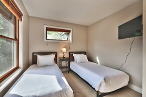 Canyon Crossing 23 3 Bedroom Townhouse by RedAwning