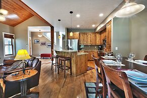 Canyon Crossing 23 3 Bedroom Townhouse by RedAwning