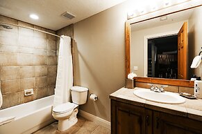 Canyon Crossing 23 3 Bedroom Townhouse by RedAwning