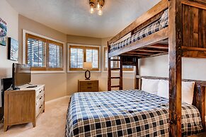 Motherlode 3 3 Bedroom Townhouse by RedAwning