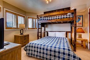 Motherlode 3 3 Bedroom Townhouse by RedAwning