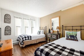 Edelweiss Haus H 2 Bedroom Condo by RedAwning