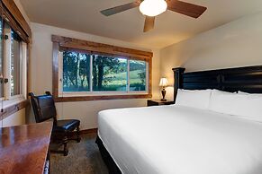 Snow Flower 109 2 Bedroom Condo by RedAwning