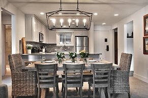 Snow Flower 069 5 Bedroom Condo by RedAwning