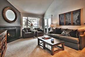 Snow Flower 069 5 Bedroom Condo by RedAwning