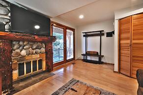 Woodside 11 1 Bedroom Condo by RedAwning