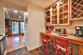 Woodside 11 1 Bedroom Condo by RedAwning