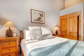 Snow Flower 156 2 Bedroom Condo by RedAwning