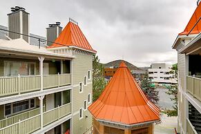 Suncreek A-7 2 Bedroom Condo by RedAwning