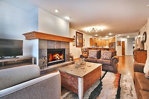 Town Pointe A104 3 Bedroom Condo by Redawning