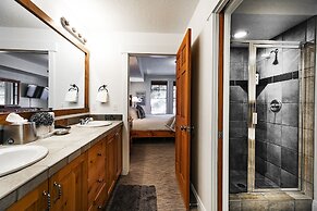 Town Pointe A104 3 Bedroom Condo by Redawning