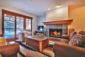 Town Pointe A104 3 Bedroom Condo by Redawning