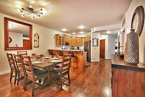 Town Pointe A104 3 Bedroom Condo by Redawning