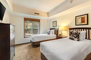 Park Station 214-1 1 Bedroom Condo by RedAwning