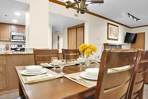 Park Station 214-1 1 Bedroom Condo by RedAwning