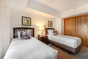 Park Station 214-1 1 Bedroom Condo by RedAwning