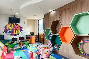 Marianna Resort & Convention Tuktuk Samosir