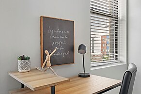 3BR Apt in Logan Square near Highlights