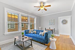 Relax & Retreat 1BR Lincoln Square Apt